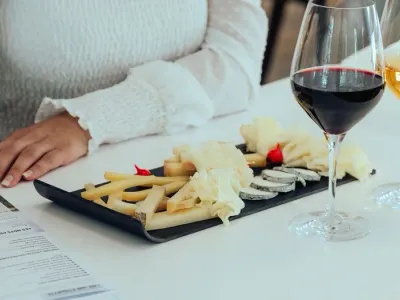 « Vins et fromages » : faire cadeau d’une dégustation à fondre de plaisir