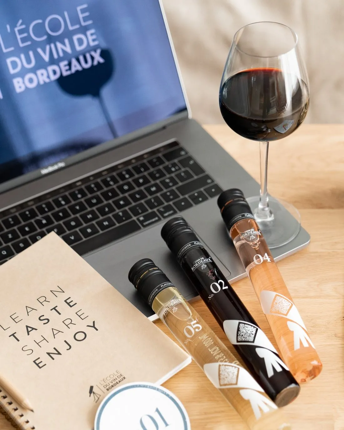 FORMATION PROFESSIONNELLE EN OENOLOGIE EN LIGNE : UN FORMAT COURT ET INTERACTIF